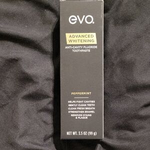 evo Advanced Whitening Peppermint Toothpaste - Black